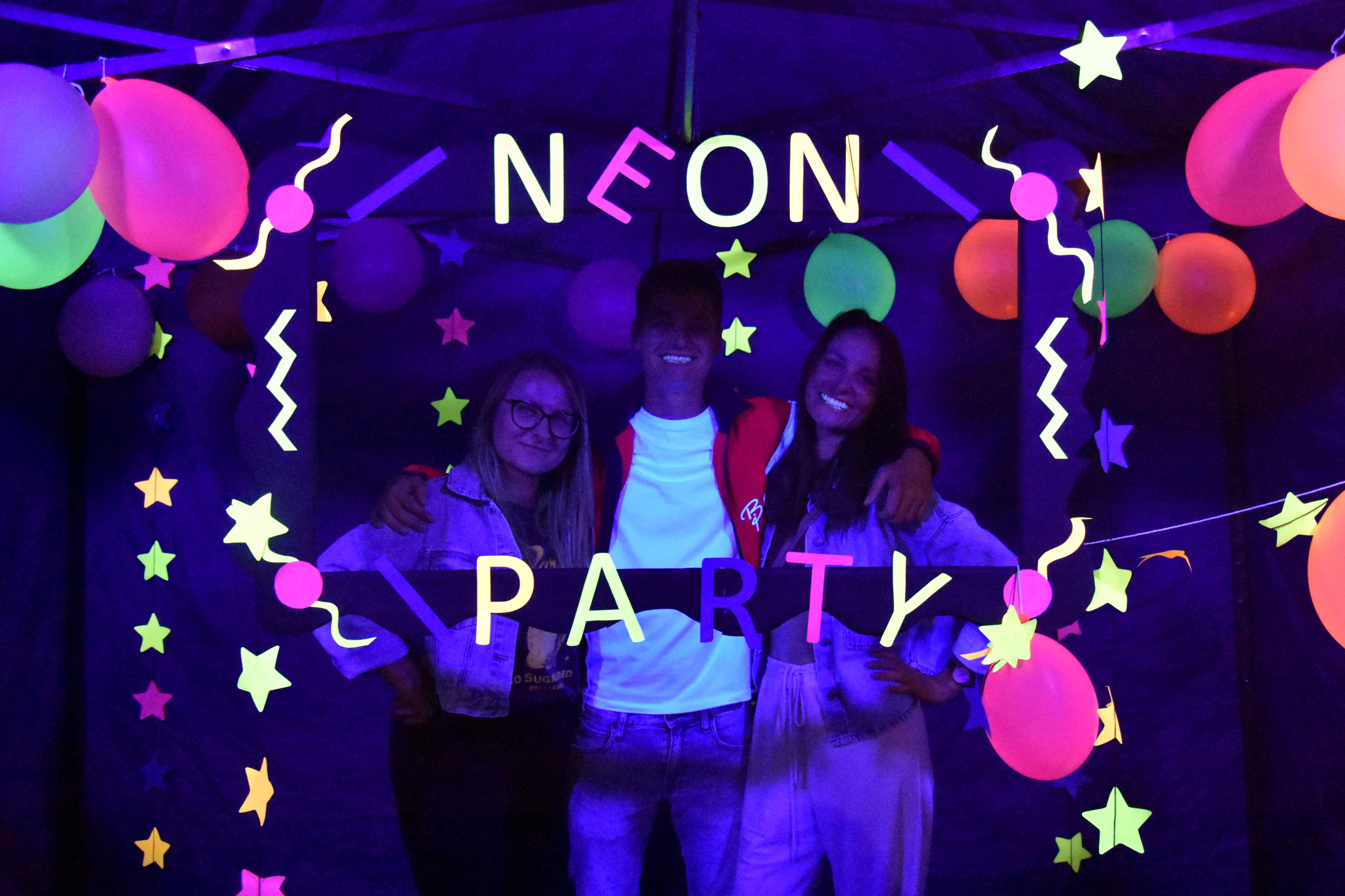 Neon Party 2025